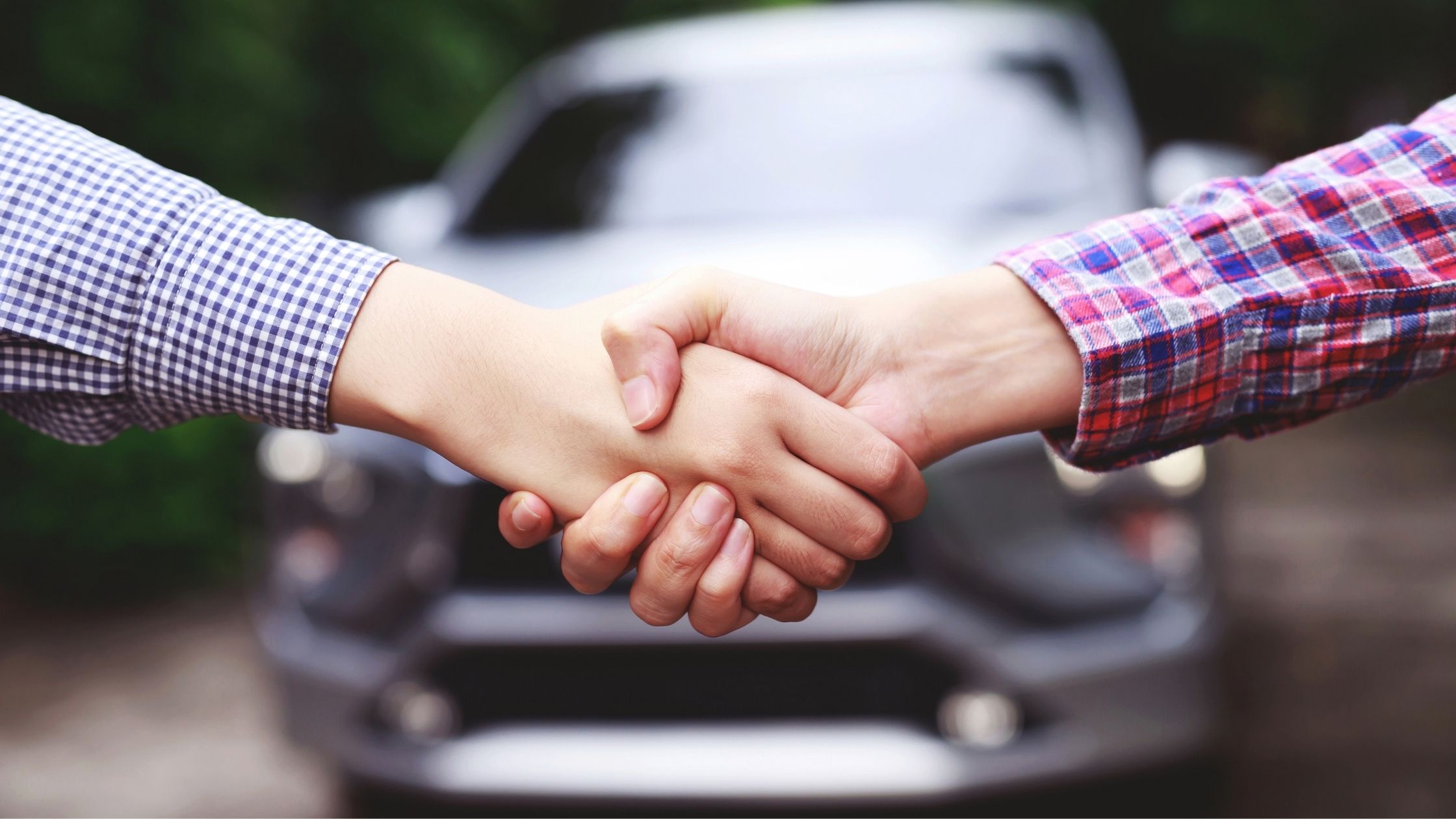 Buying Gap Coverage at the Dealership Versus With Your Car Insurance