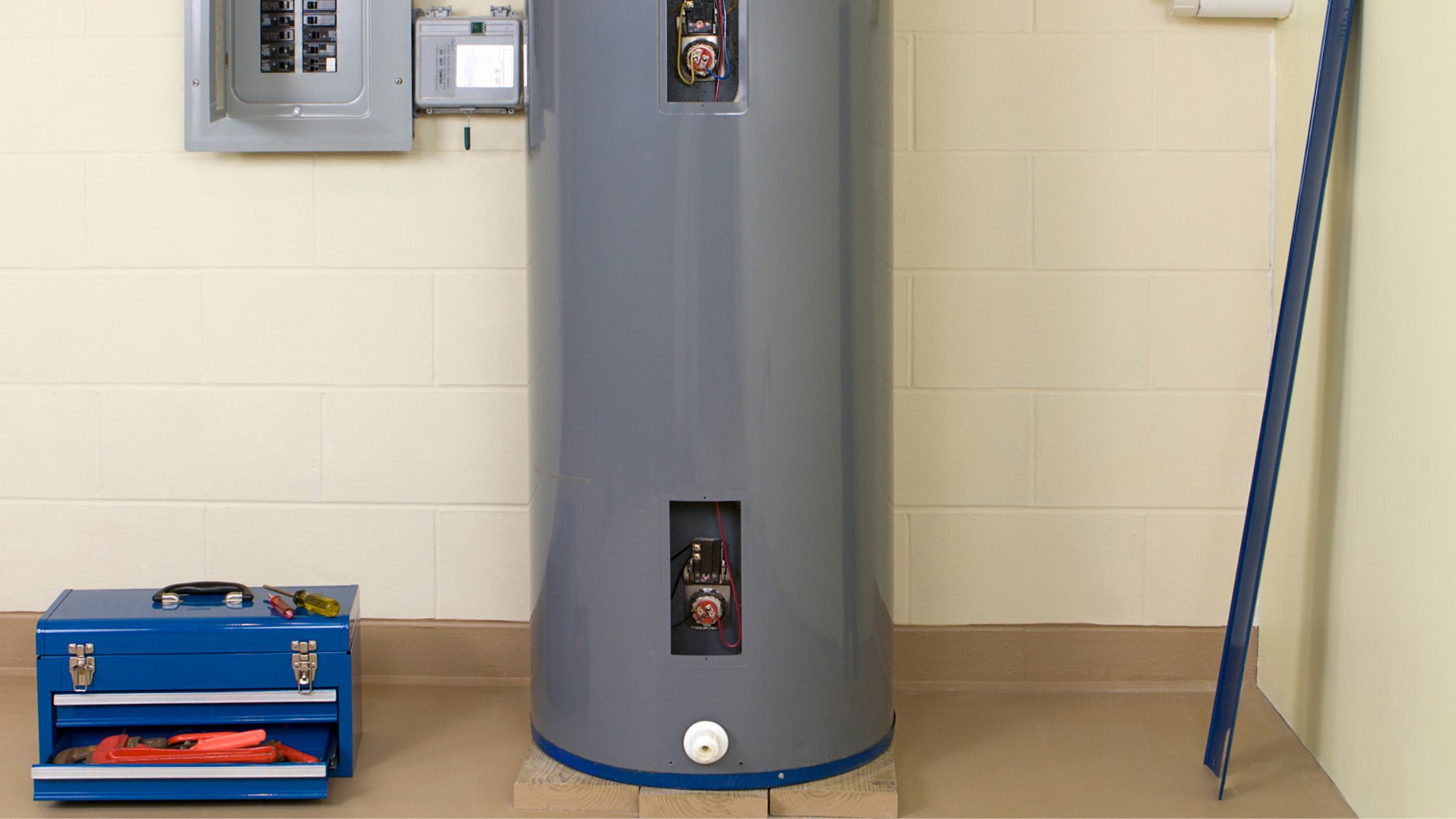 Flushing Your Water Heater: The Why, When, And How